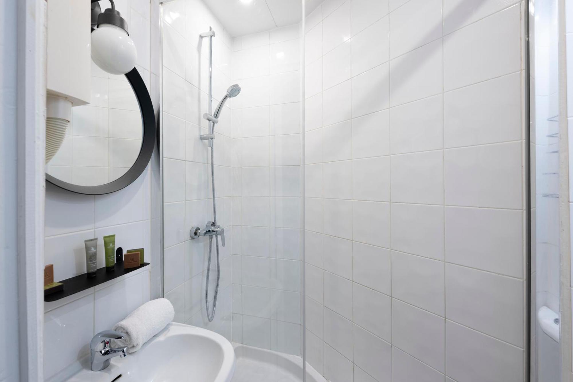 Lennon Hotel Parijs